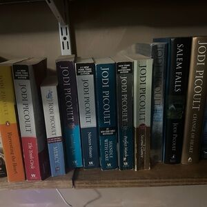Jodi Picoult Book Lot